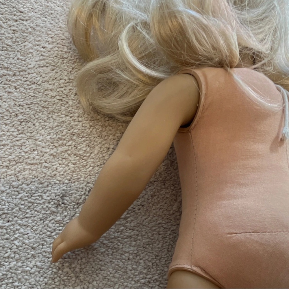 American Girl 18in Truly Me Blonde Hair Blue Eyes Medium Light Complexion - Picture 6 of 8